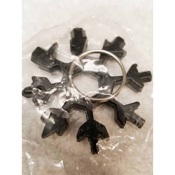 Black Multiple Use Tool Keyring Accessory 81824 - Picture 1 of 1